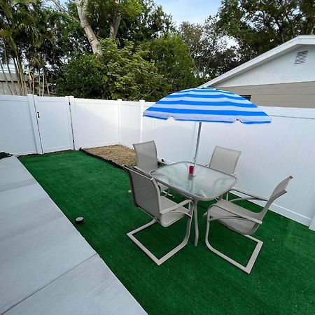 Cozy Private Studio W/Own Yard - 3Mi From Beach Seminole Exterior photo